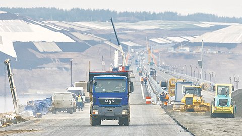 Новая автомагистраль сократила старые